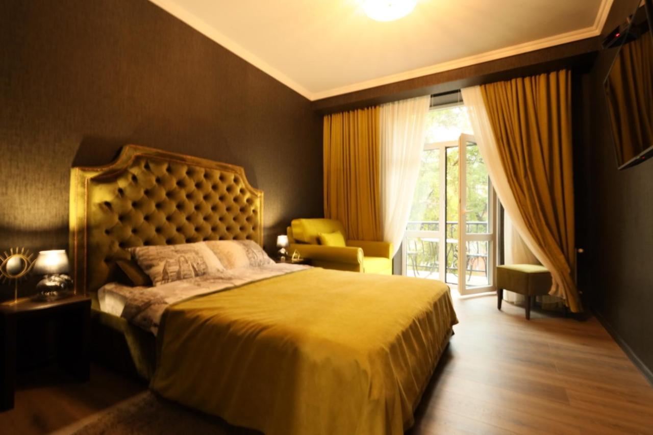 Apartments Lux In City Center إلفيف المظهر الخارجي الصورة