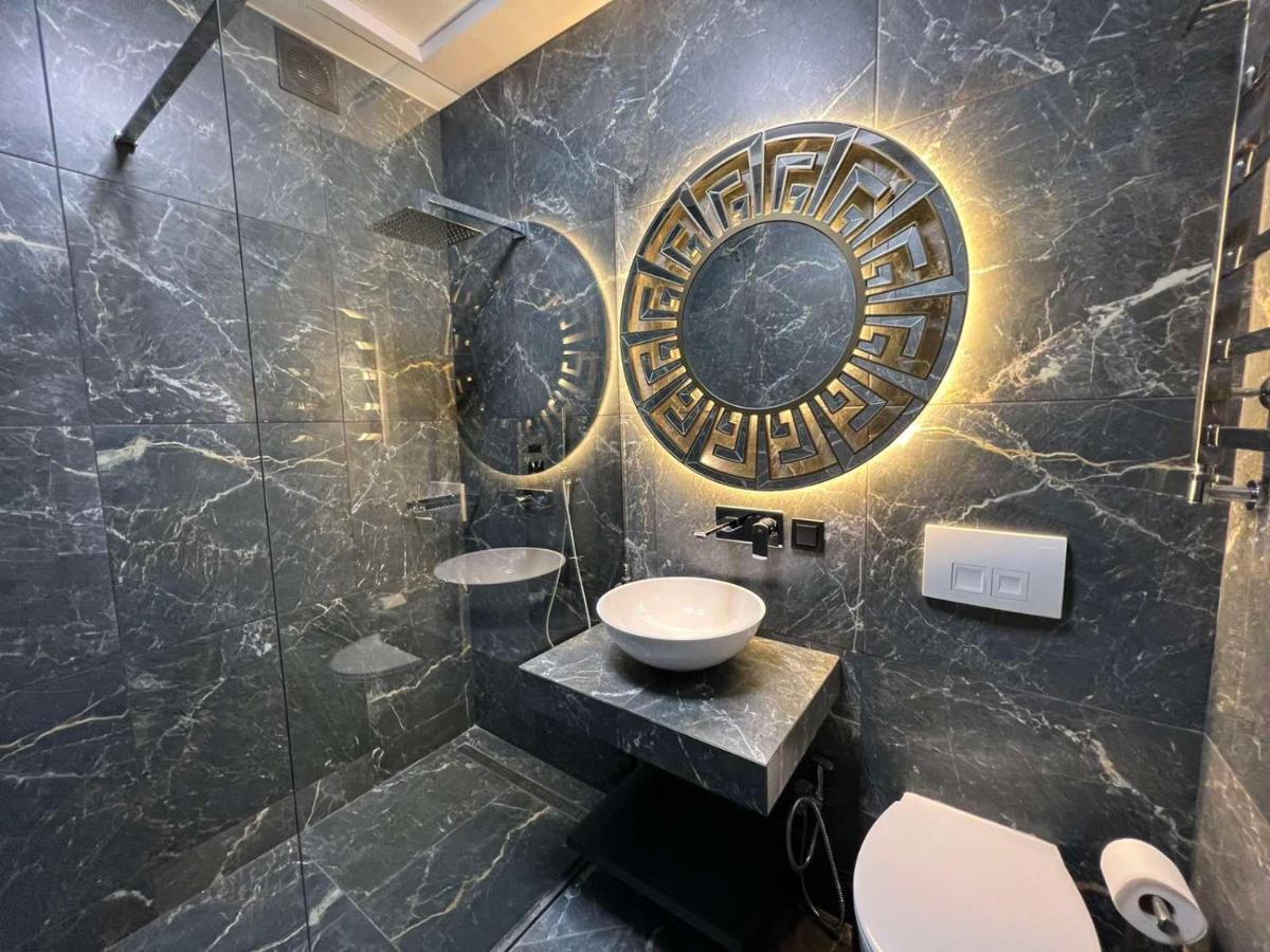 Apartments Lux In City Center إلفيف المظهر الخارجي الصورة