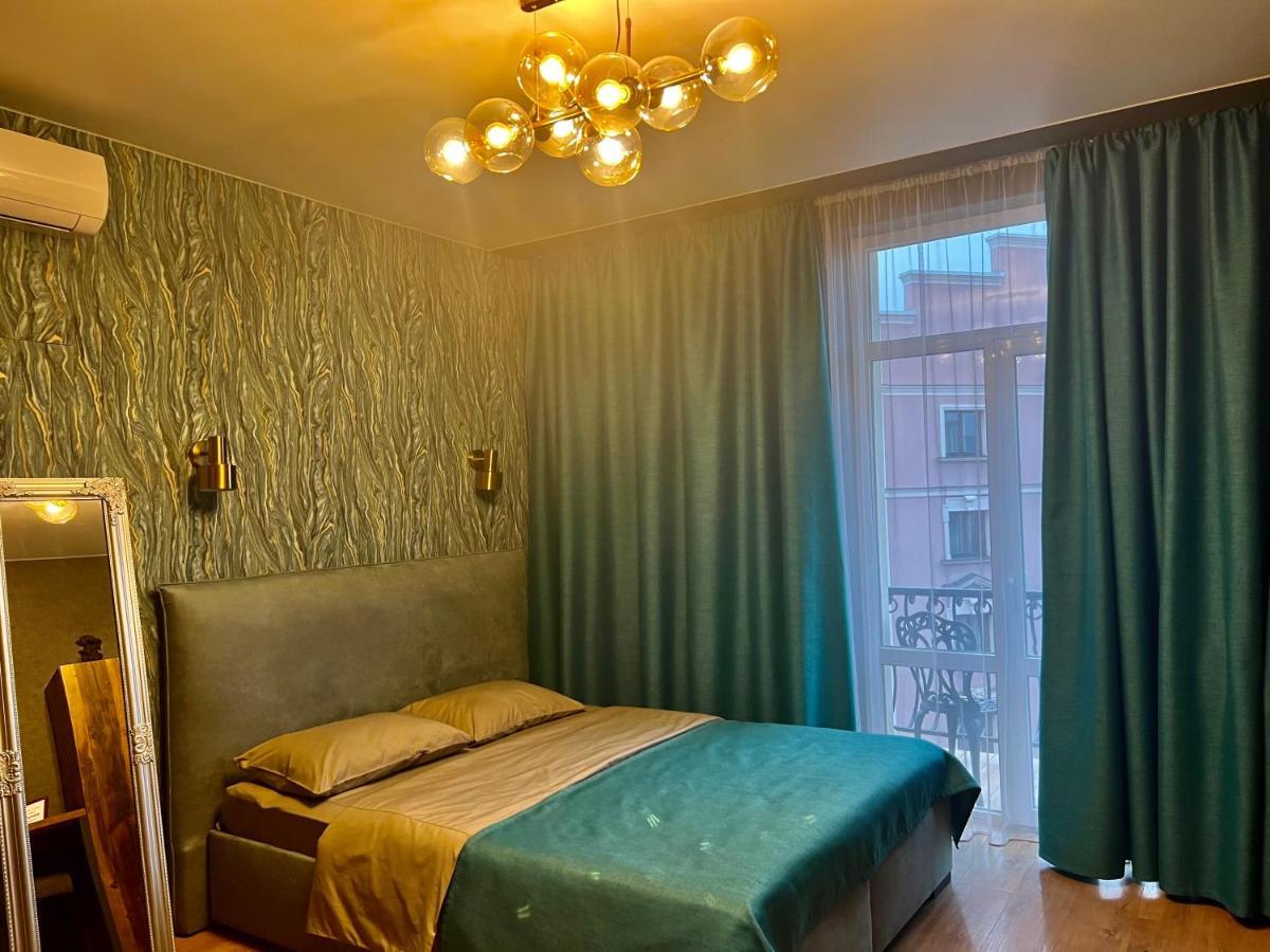 Apartments Lux In City Center إلفيف المظهر الخارجي الصورة