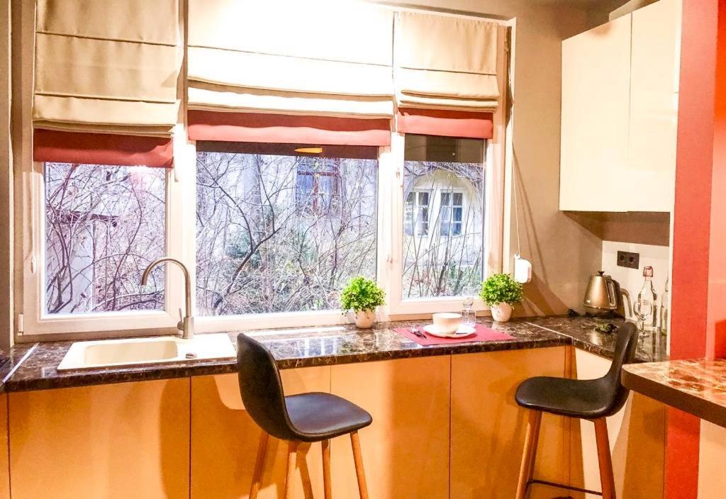Apartments Lux In City Center إلفيف المظهر الخارجي الصورة