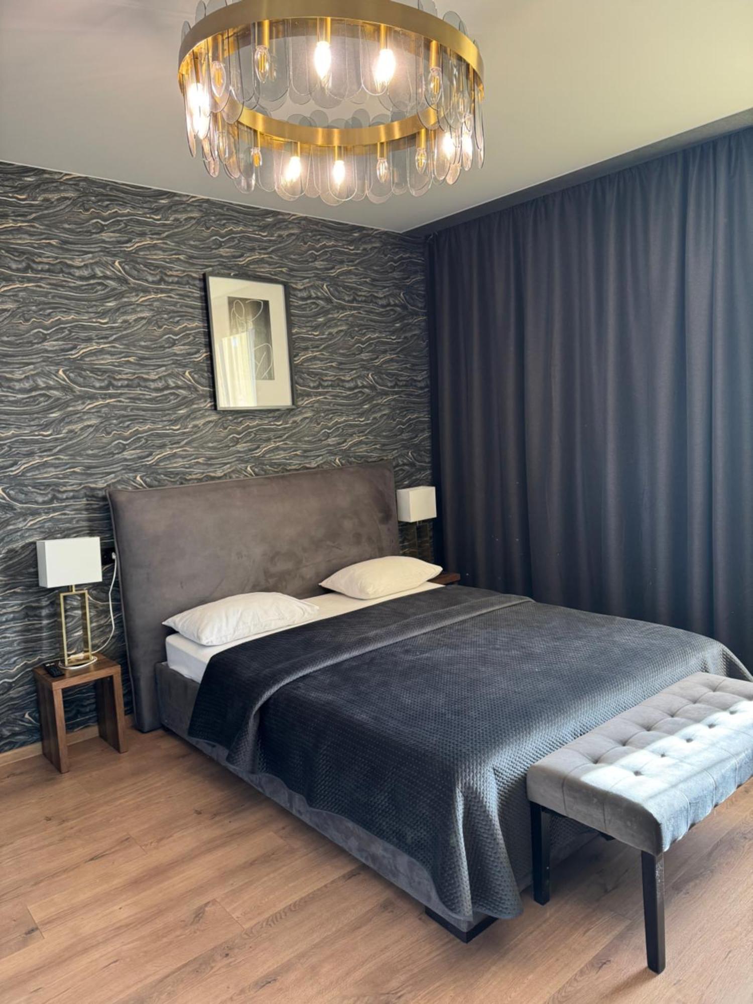 Apartments Lux In City Center إلفيف المظهر الخارجي الصورة